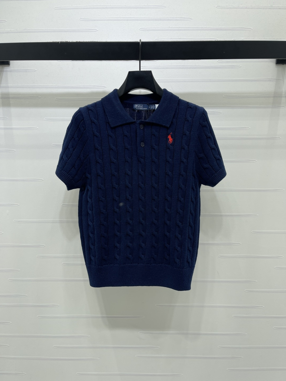 Women's short sleeves